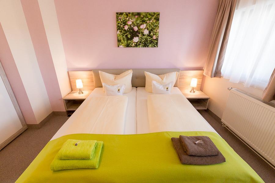 Kraeuterhotel Garni Zur Klostergrotte Nohra  Luaran gambar